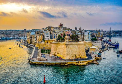 English courses in Malta